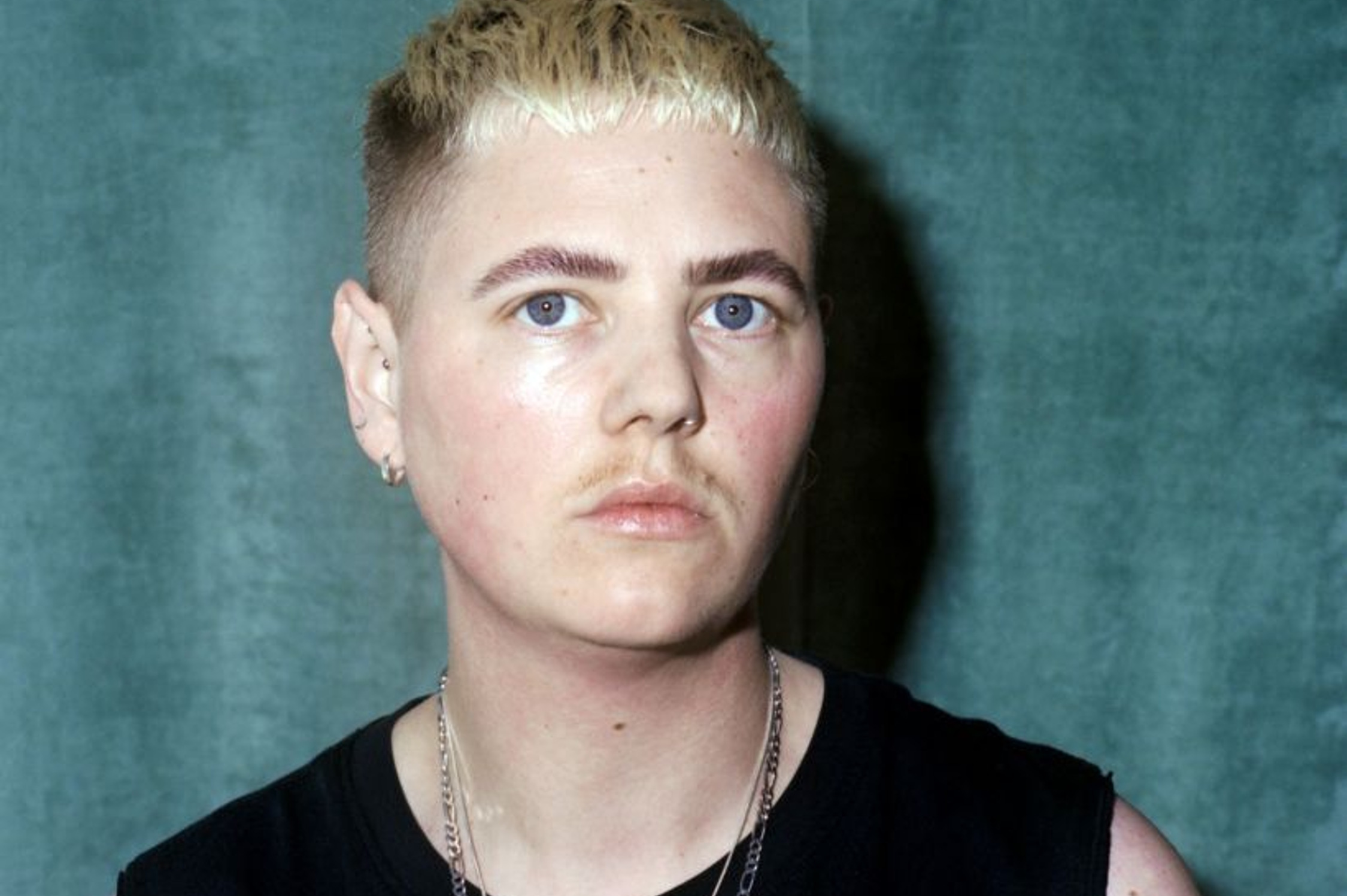 Jay Ritchie, Selbstporträt, 2025. Foto: Jay Ritchie, © VG Bild-Kunst, Bonn