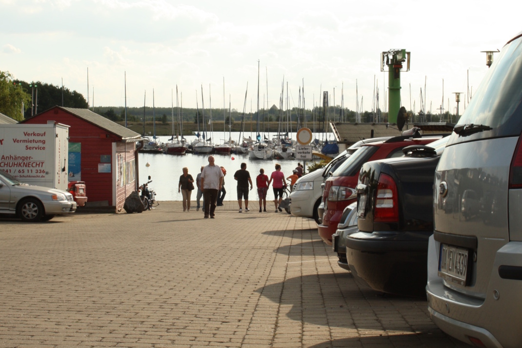 Die Einlassstelle für Boote am Pier 1 am Cospudener See. Foto: Ralf Julke