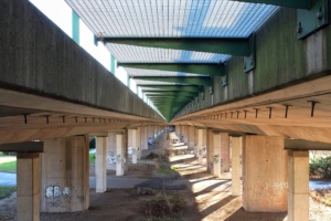 Hochstraße Bundesstraße B2 B 2 über agra Messepark Markkleeberg / Agra-Brücke Verkehr / Foto: Benjamin Weinkauf