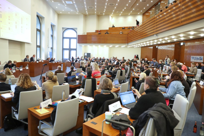 Blick in den Saal der Ratsversammlung.