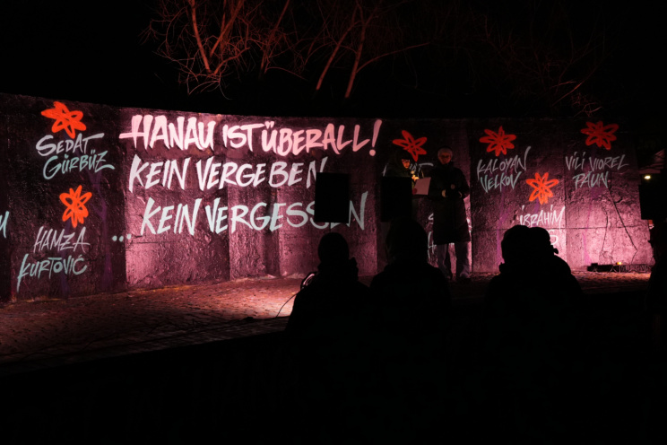 Gedenken an den rassistisch motivierten Anschlag in Hanau, 19. Februar 2026, Leipziger Rabet. Foto: Marius Mörtl