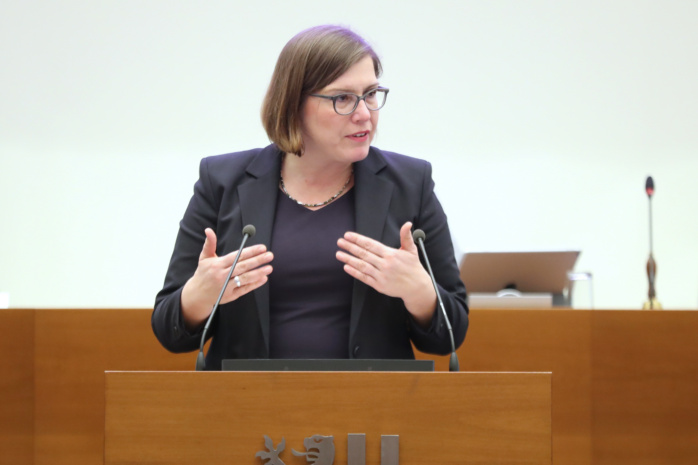 Der Stadtrat tagte: Die Gebühren für die Stadtbibliothek Leipzig steigen in überschaubarer Größe