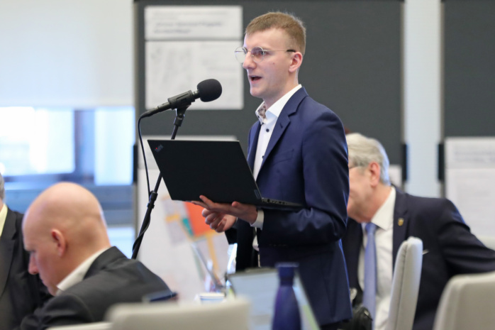 Der Stadtrat tagte: AfD-Fraktion scheitert mit Windmacherei gegen Windkraft