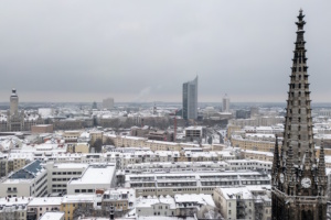 Die verschneiten Dächer der Mieterstadt Leipzig. Foto: Ferdinand Uhl