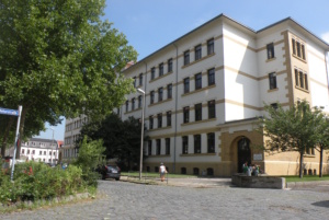 Das aktuell von der Wilhelm-Busch-Schule genutzte Gebäude in der Heinrichstraße. Foto: Marko Hofmann