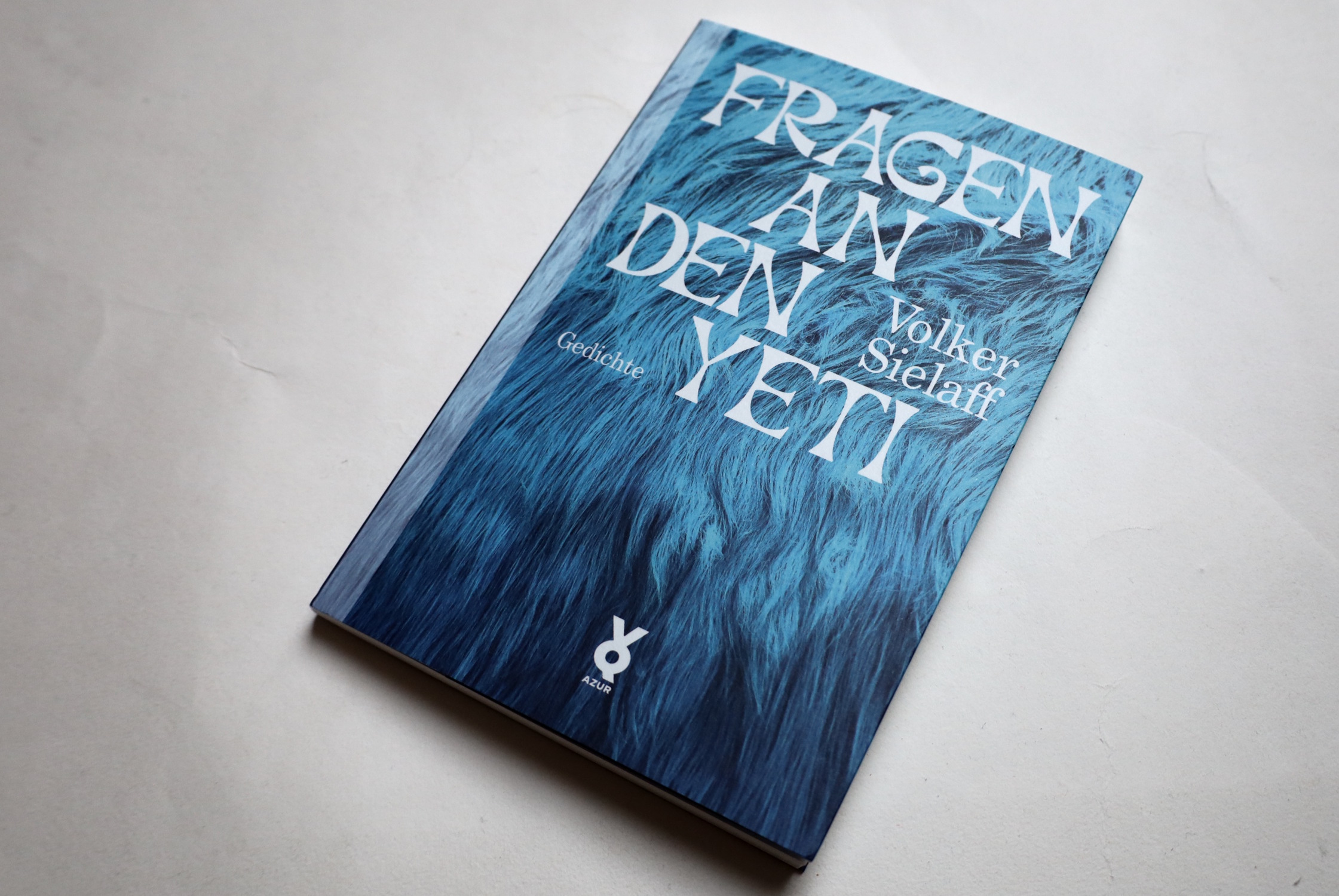 Fragen-an-den-Yeti-Mit-Volker-Sielaff-unterwegs-in-Abschieden-London-und-opulenten-Liebeserkl-rungen