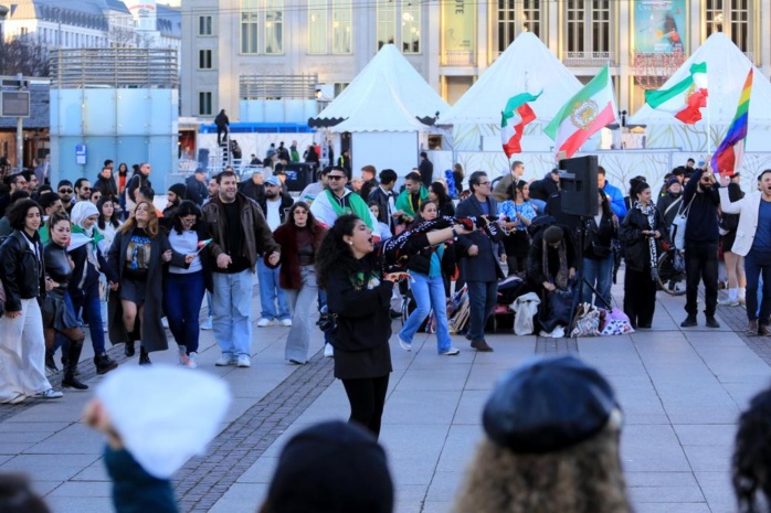 Ein großer Tanzkreis. Foto: Alexander Böhm