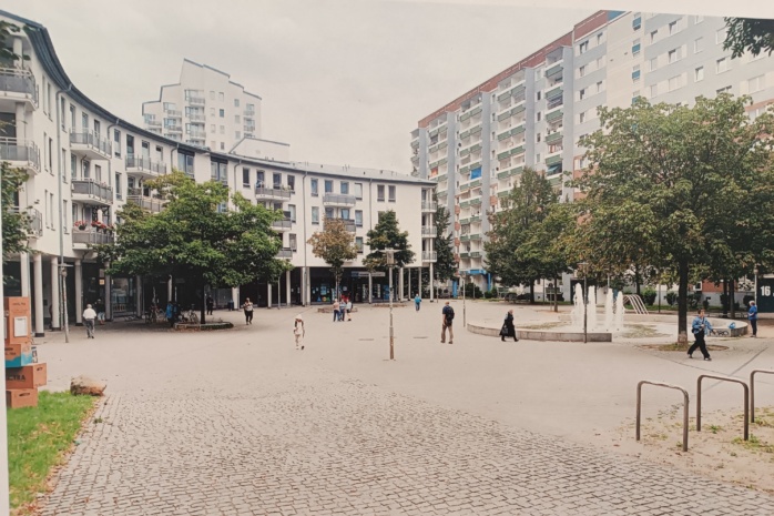 Aus grau mach bunt: Bürgerbeteiligung in Grünau zum „Platz vor dem PEP“ + Video · Leipziger Zeitung