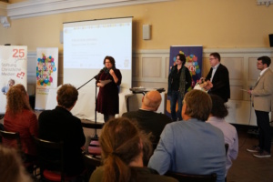 Preisverleihung zum Schreibwettbewerb "Pressefreiheit" am 20. März im Pfarramt der Nikolaikirche. Foto: Susanne Tenzler-Heusler