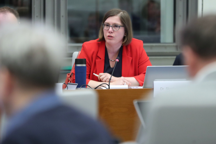 Der Stadtrat tagte: Neue Betriebssatzung für das Schauspiel Leipzig ermöglicht bis zu drei Intendanten + Video