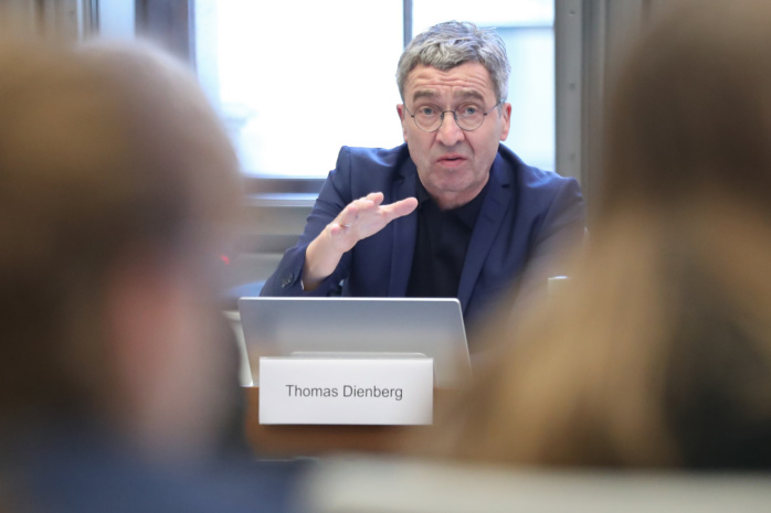 Der Stadtrat tagte: Sollte der Weg am Karl-Heine-Kanal für Radfahrer gesperrt werden? + Video