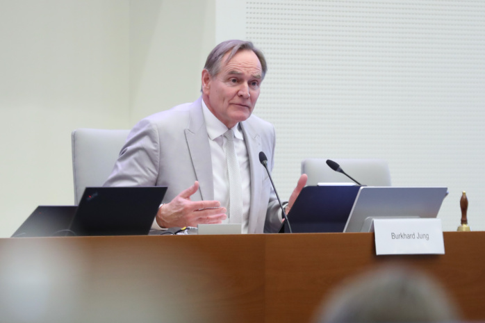 Der Stadtrat tagte: In einer heftigen Debatte diskutiert Leipzigs Stadtrat über die neue Armutsgefährdung