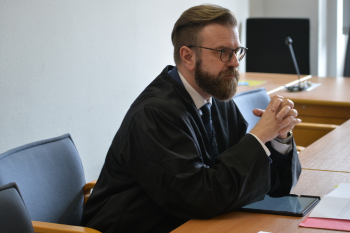 Landgericht verwirft Berufung: Notorische Zechprellerin muss mal wieder hinter Gitter