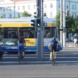 Radfahrer und Straßenbahn am Goerdelerring. Foto: Ralf Julke