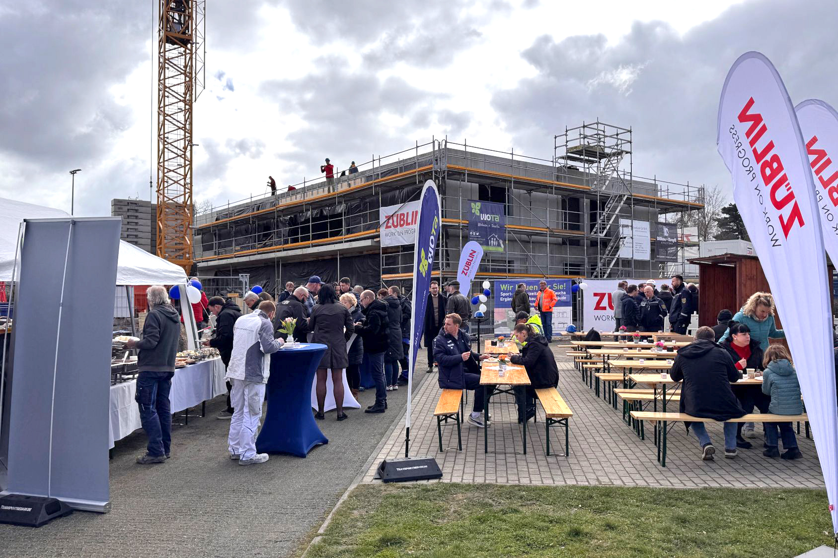 Dienstag, der 7. April 2026: Meilenstein für Taucha, Gleis-Reparatur auf Georg-Schwarz-Brücke, Schlossbrücke Lützschena fertig
