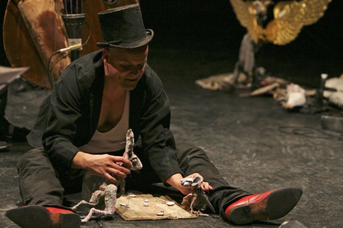 Szene aus Songs for Alice. Foto: Therese Stuber