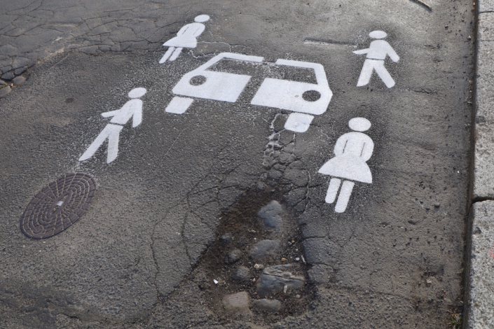 Signet für einen Carsharing-Stellplatz. Foto: Ralf Julke