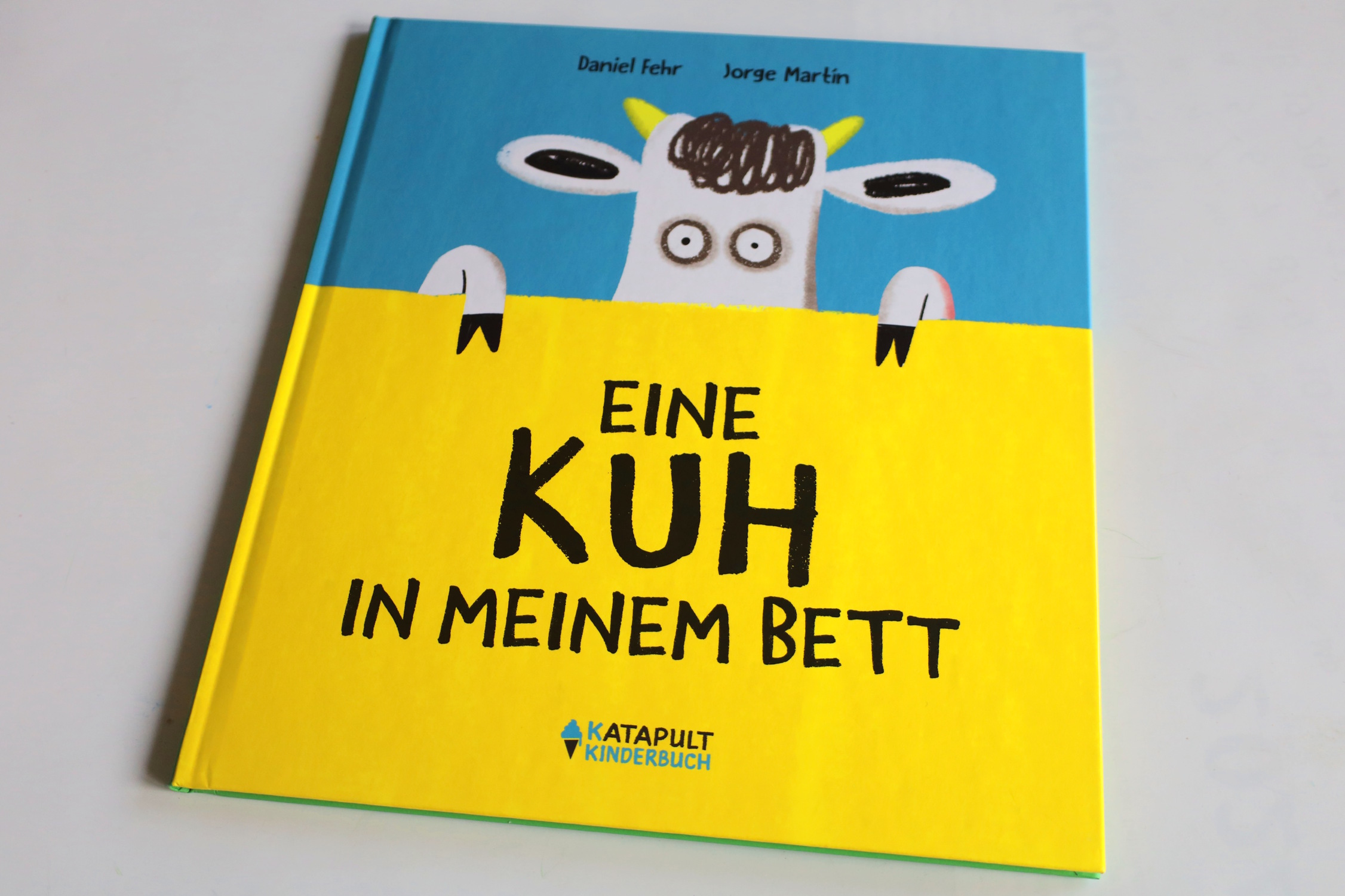 Eine Kuh in meinem Bett: Wie man lernt, mit dicken Tieren im Bett einzuschlafen