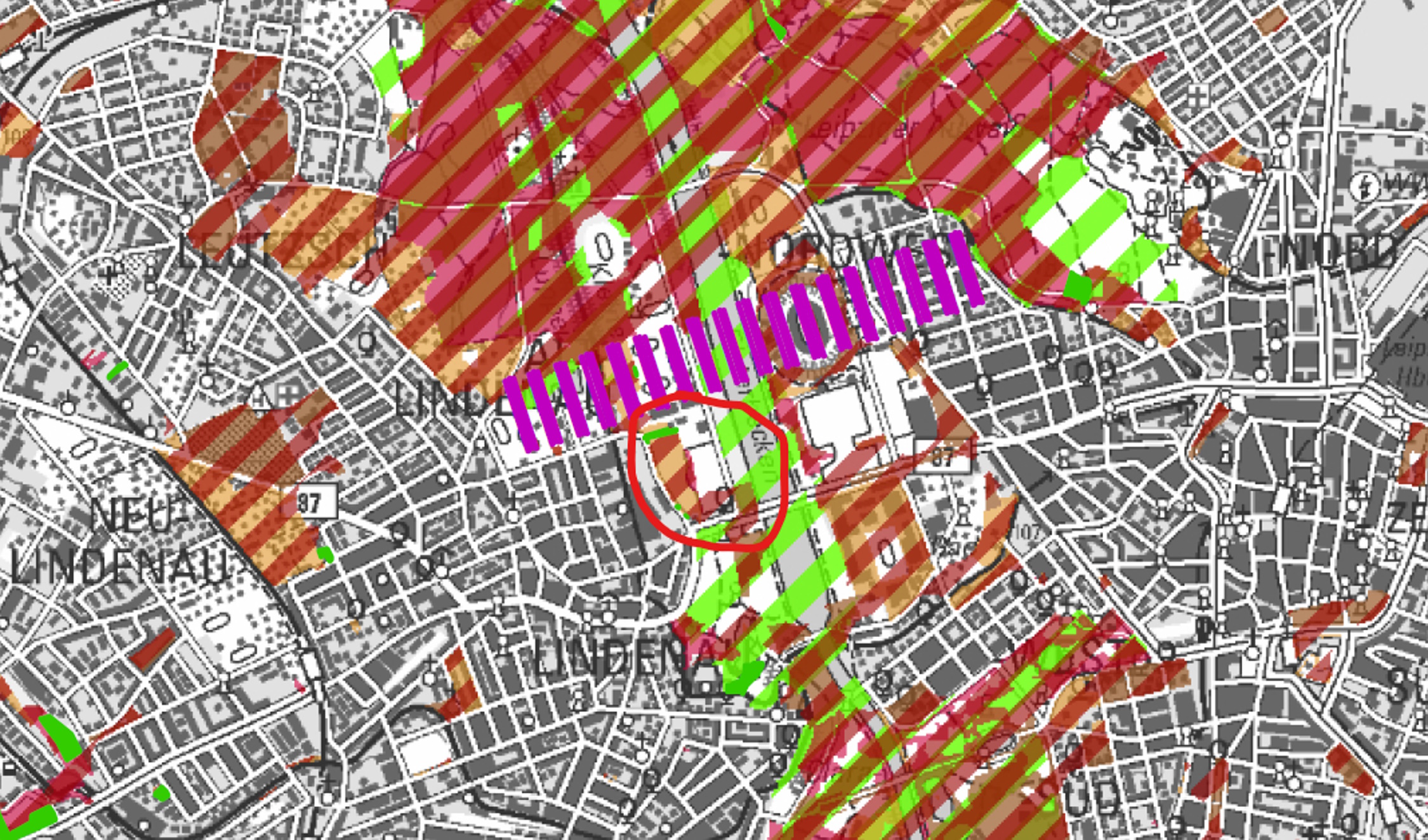 Der betroffene Bereich liegt genau an der Grenze der Unterbrechung der Kernflächenkomplexe des Biotopverbunds zwischen nördlichem und südlichem Auwald. Karte: Stadt Leipzig / Grüne