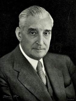 António de Oliveira Salazar (1889–1970) hatte Portugal von 1932 bis 1968 als diktatorischer Premierminister geprägt. © gemeinfrei