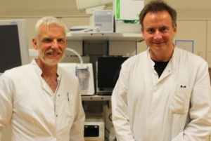 Professor Albrecht Hoffmeister (links) und Professor Matthias Blüher (rechts) hoffen darauf, vielen Menschen mit Diabetes und Adipositas mit einem neuartigen Verfahren helfen zu können. Bild: UKL / Michael Kästner