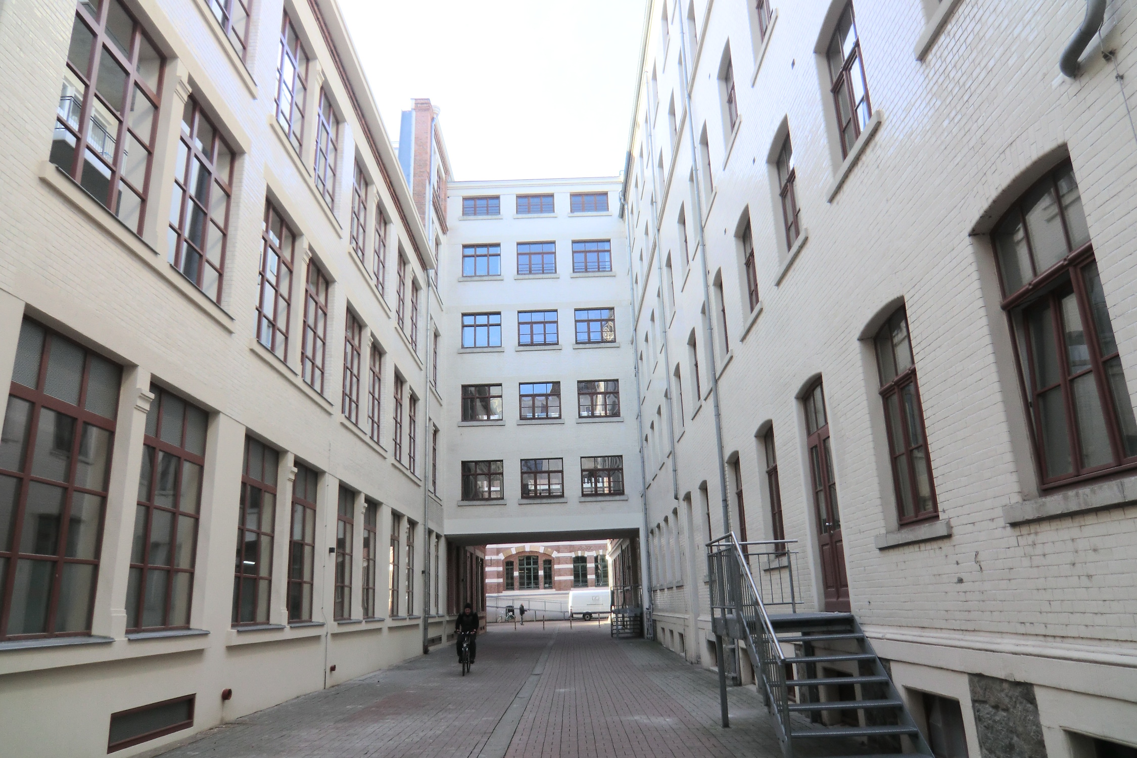 Wohnen im einstigen Industriequartier: Innenhof der Buntgarnwerke. Archivfoto: Marko Hofmann