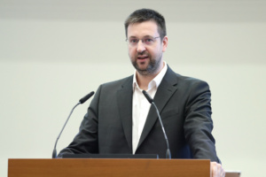 Eric Recke (BSW) im Leipziger Stadtrat am 01.07.2026. Foto: Jan Kaefer