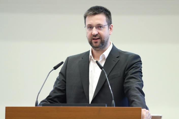 Eric Recke (BSW) im Leipziger Stadtrat am 01.07.2026. Foto: Jan Kaefer