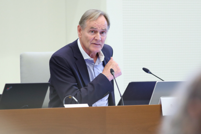 Oberbürgermeister Burkhard Jung (SPD) im Leipziger Stadtrat am 01.07.2026. Foto: Jan Kaefer
