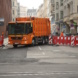 Die meisten Leipziger Straßen sind breit genug, dass die Müllabfuhr auch bei Hindernissen noch durchkommt. Foto: Ralf Julke