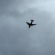 Flugzeug über Leipzig. Foto: Ralf Julke