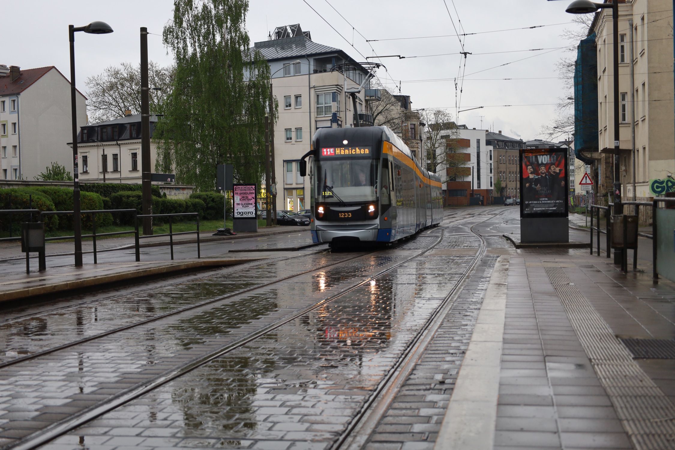 LVB-Haltestelle Lützowstraße mit Blick in Richtung Böhmestraße. Foto: Ralf Julke