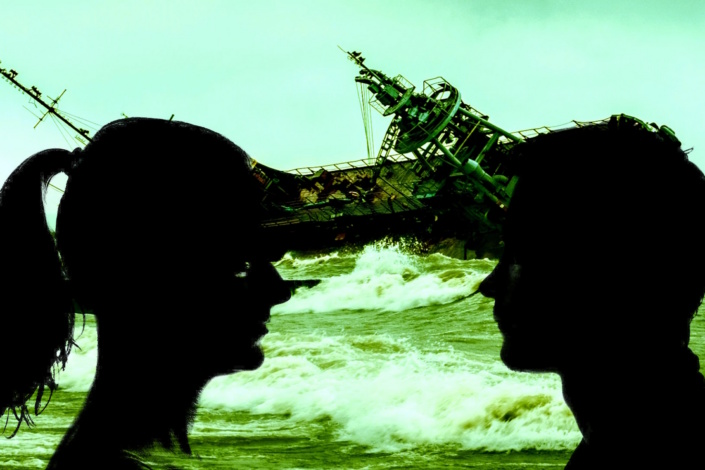 Was kommt da auf uns zu? Grafik: Dominic Memmel unter Verwendung von pixabay.com/photos/breakup-divorce-separation-908714/ und pixabay.com/photos/ship-wreck-shipwreck-boat-sea-5464943/