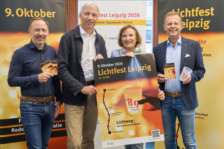 Andreas Lamm (Sprecher der Initiativgruppe &bdquo;Tag der Friedlichen Revolution &ndash; Leipzig 9. Oktober 1989&ldquo;), Bernhard Stief (Pfarrer der Nikolaikirche Leipzig), Marit Schulz (Prokuristin der Leipzig Tourismus und Marketing (LTM) GmbH und Leiterin des &bdquo;Lichtfest Leipzig&ldquo;) und Torsten Bonew (Erster B&uuml;rgermeister und Beigeordneter f&uuml;r Finanzen) stellten das diesj&auml;hrige Programm am 9. Oktober vor. Foto: Alexander Schmidt, Punctum