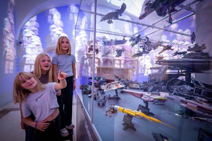 LEGO-Star Wars auf Schloss Augustusburg. Foto: ASL Schlossbetriebe gGmbH, D. Thomas