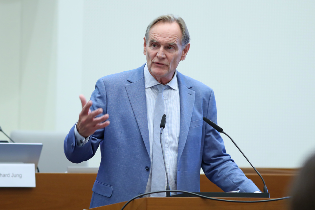 Oberb&uuml;rgermeister Burkhard Jung (SPD) im Leipziger Stadtrat am 02.09.2026. Foto: Jan Kaefer