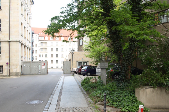 Blick zum Matth&auml;ikirchhof mit dem alten Pf&ouml;rtnerh&auml;uschen. Archivfoto: Ralf Julke