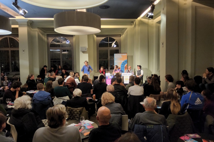 Club der toten Philosoph*innen. Foto: Jirko Krauß