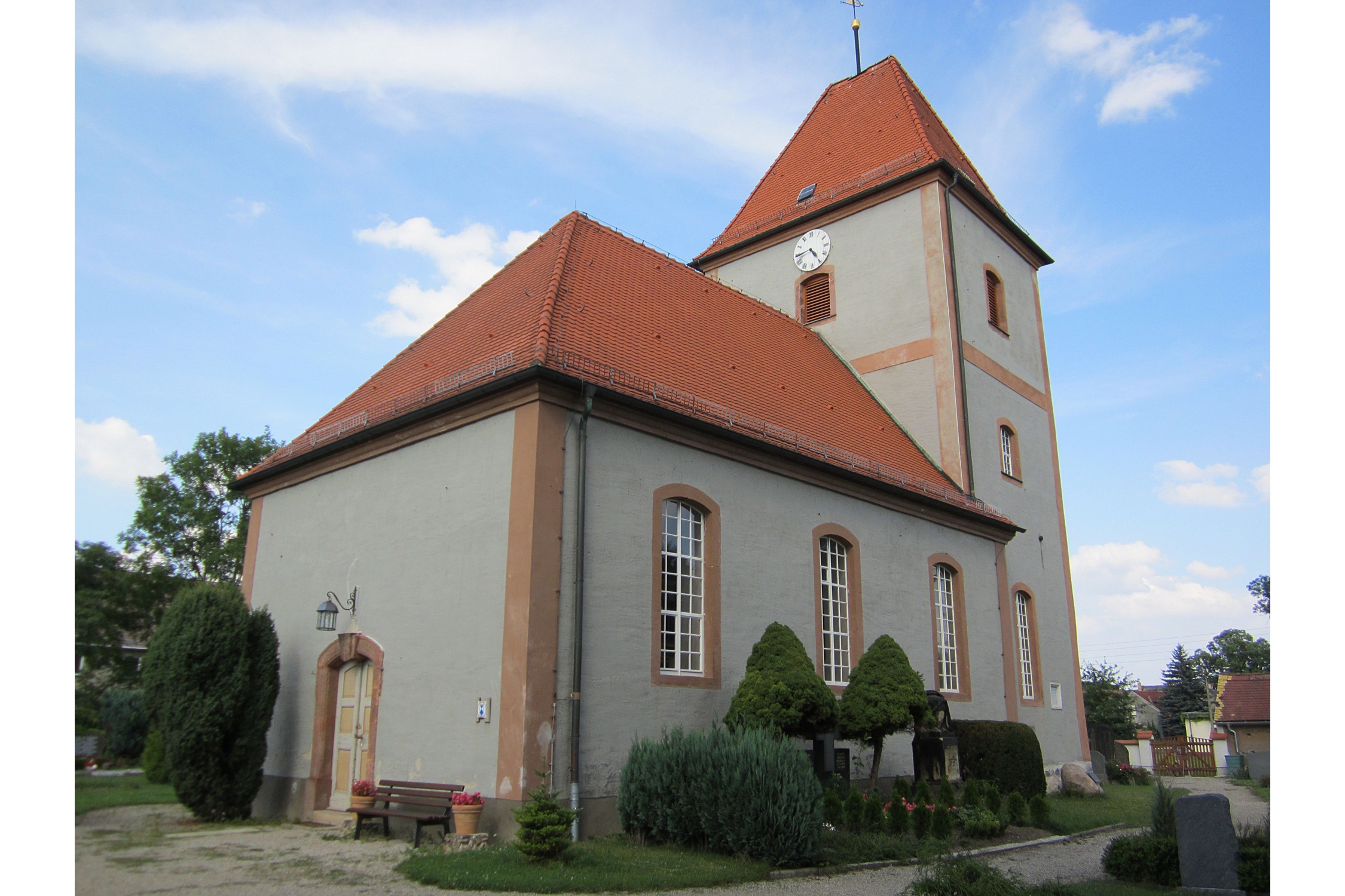 Kirche Baalsdorf. Don-kun, CC BY-SA 3.0, https://commons.wikimedia.org/w/index.php?curid=35529750
