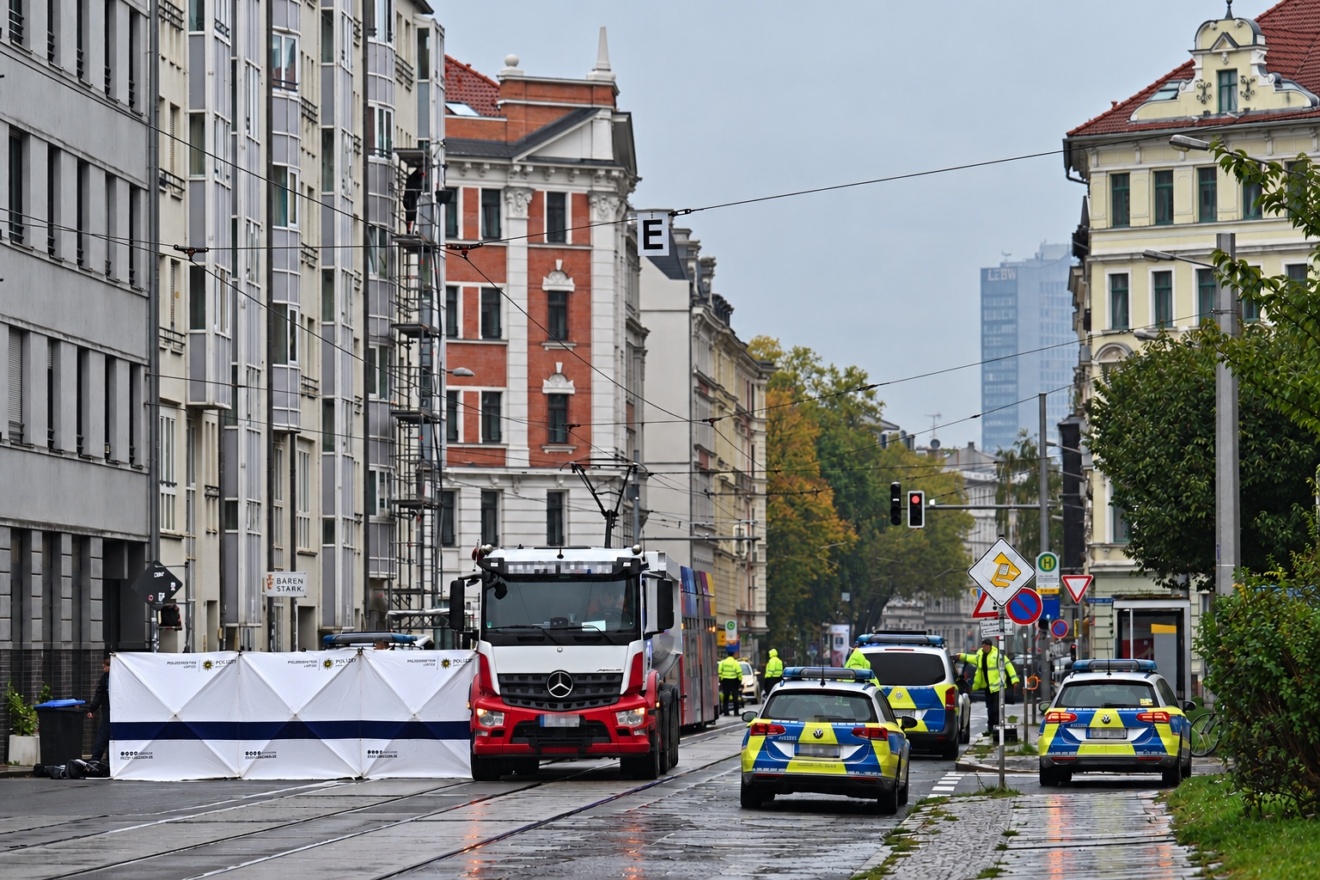 Wednesday, 21 October 2026: Young cyclist killed in an accident, track ...