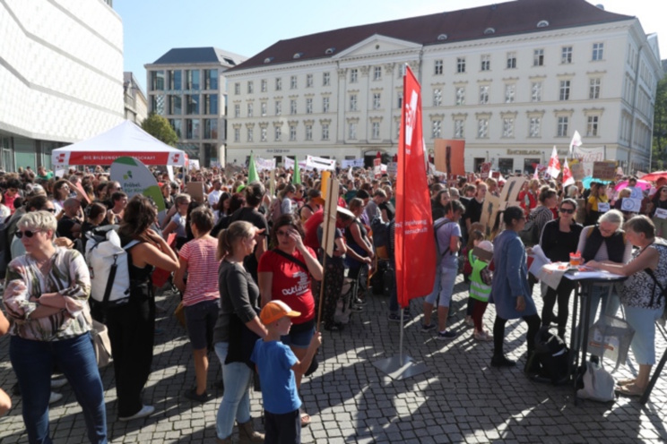 Kita-Aktionstag von ver.di und GEW 2024 auf dem Richard-Wagner-Platz. Foto: Jan Kaefer