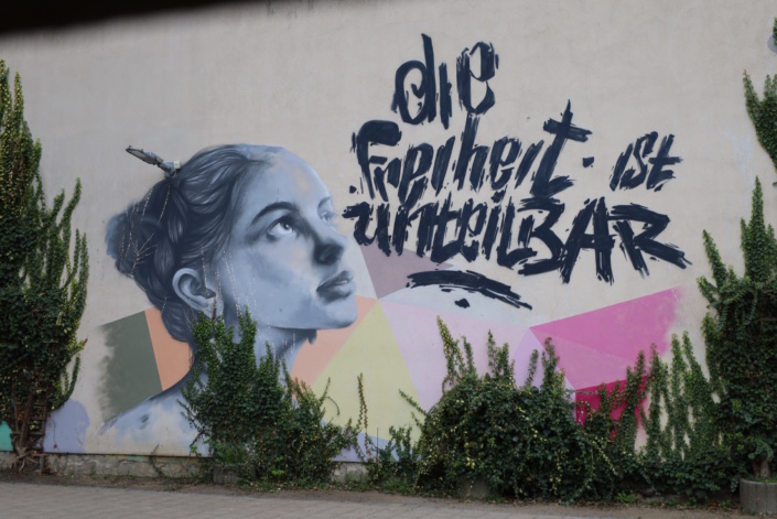 Graffiti an der Louise-Otto-Peters-Schule. Foto: Ralf Julke