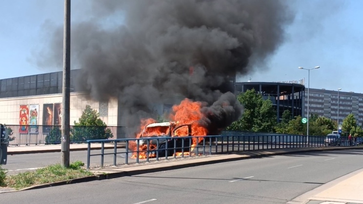 29. Juli 2026: Pkw-Brand auf der Schönauer Straße in Leipzig-Grünau