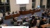 Screenshot aus dem Livestream zur Stadtratssitzung: Blick in den Ratssaal mit den sitzenden Stadträt*innen und der Stadtverwaltung.